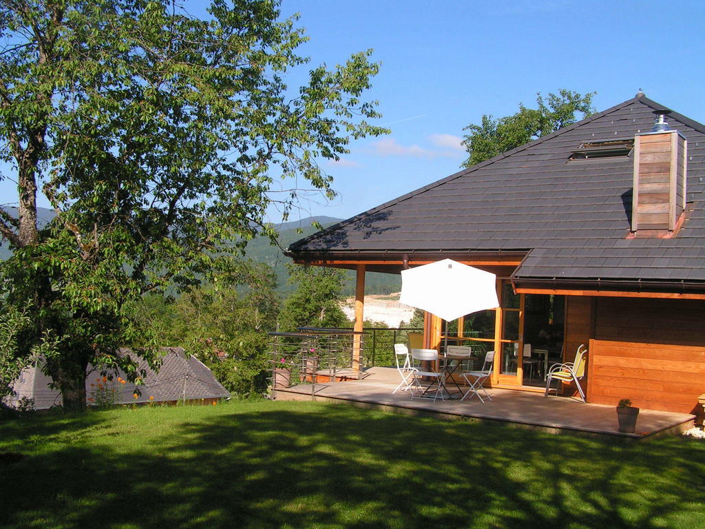 Bed and Breakfast Les Perrelles à Bellecombe-en-Beauges Extérieur photo